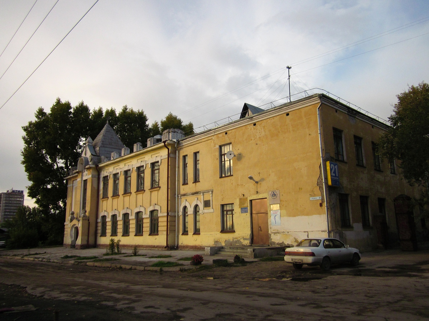 ШКОЛА (Городское начальное училище) по ул. Якушева д. 21 